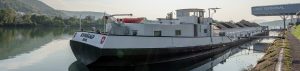 Port of Switzerland - Schweizerische Rheinhäfen - Weltweit vernetzt - Global im Geschäft, lokal vor Anker.